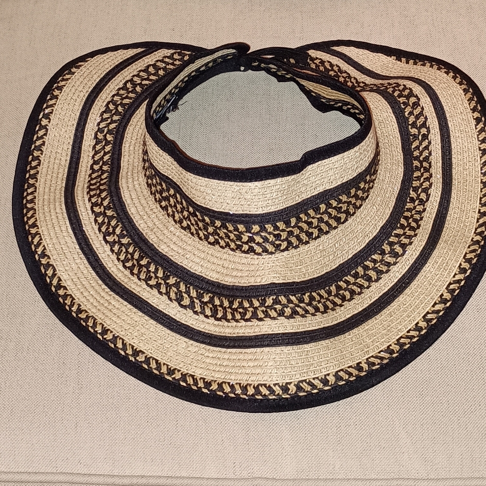 Ron Jon Packable Rolled Black Cream Rattan Hat